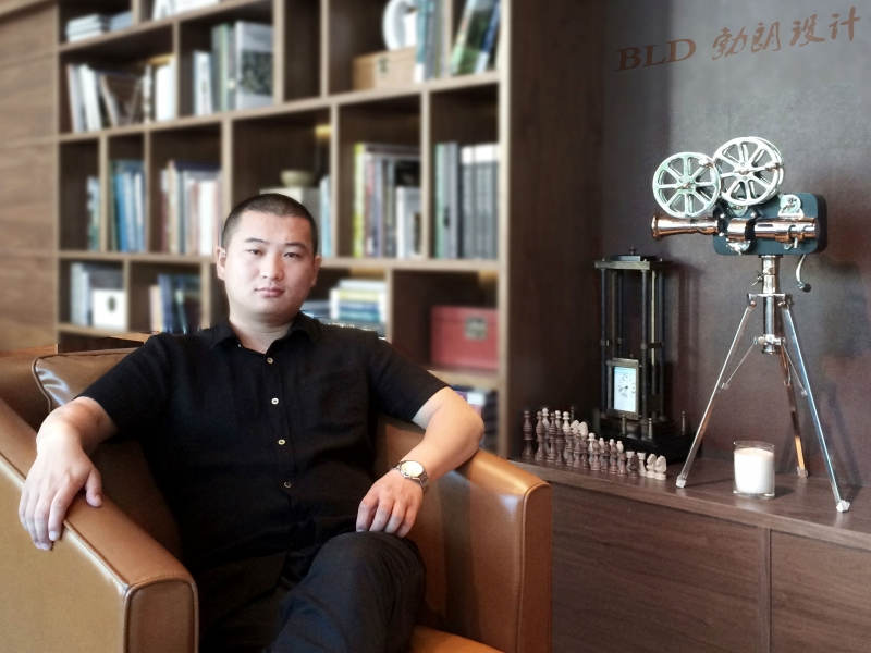 勃朗設計總監