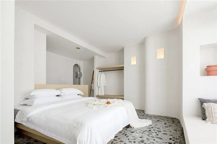 以希臘圣托里尼為主題的蜜悅度假酒店客房裝修設計實景圖