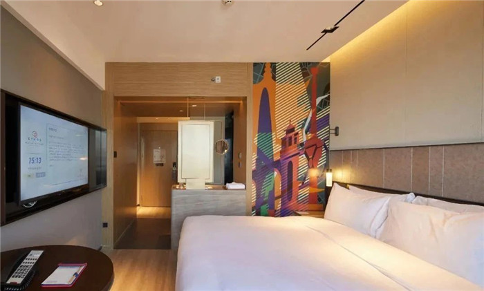 酒店大床房設計-復古與新潮混搭風武漢網紅精品酒店改造設計案例