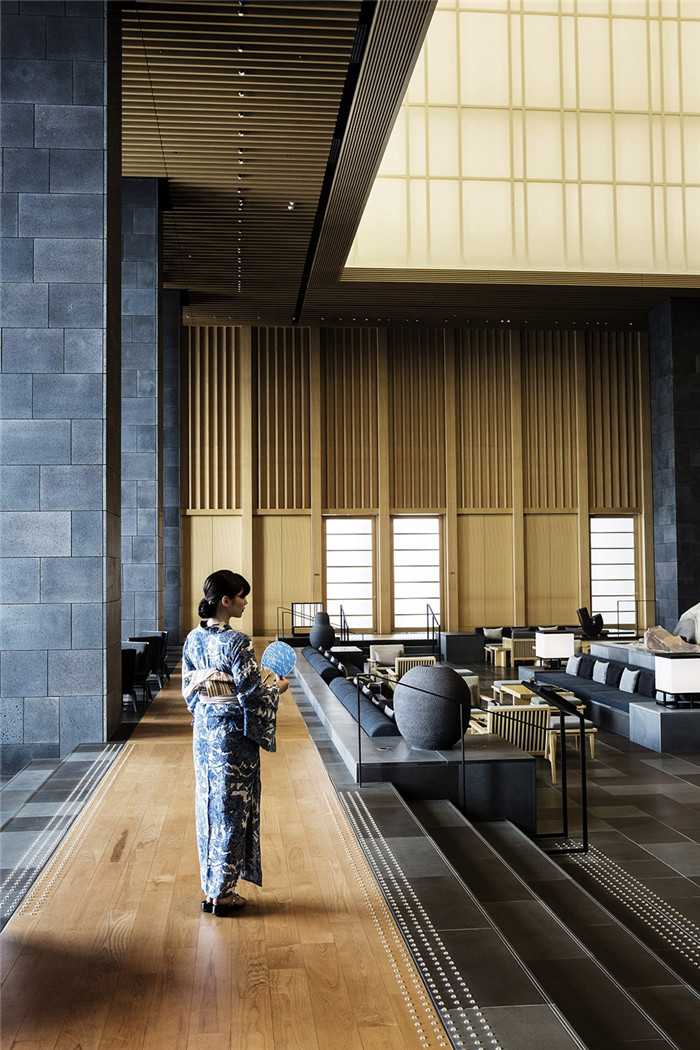 酒店大堂設計-專為休閑和商務游客而定制的東京安縵度假酒店設計
