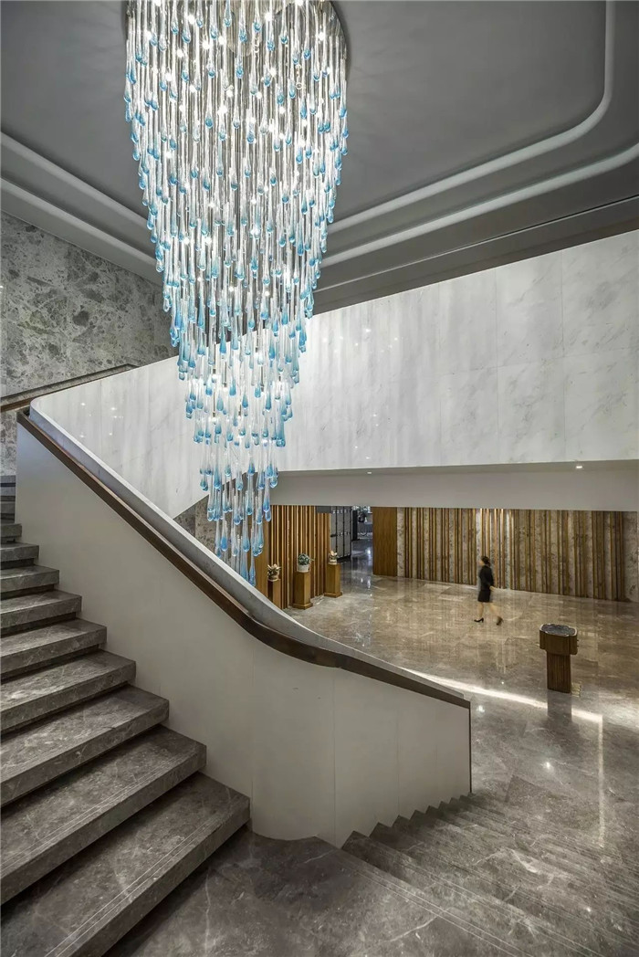 酒店大廳設計-坐落于山水中的中式奢華度假酒店設計方案