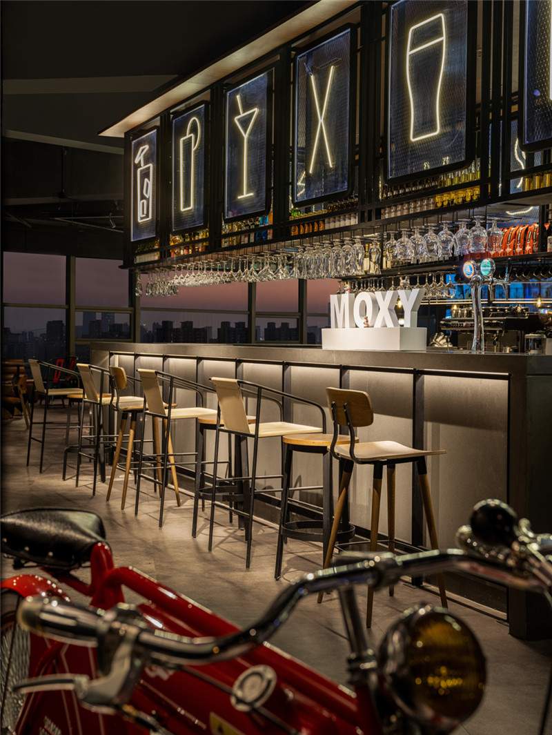 上海最新MOXY個性工業風潮牌酒店設計賞析