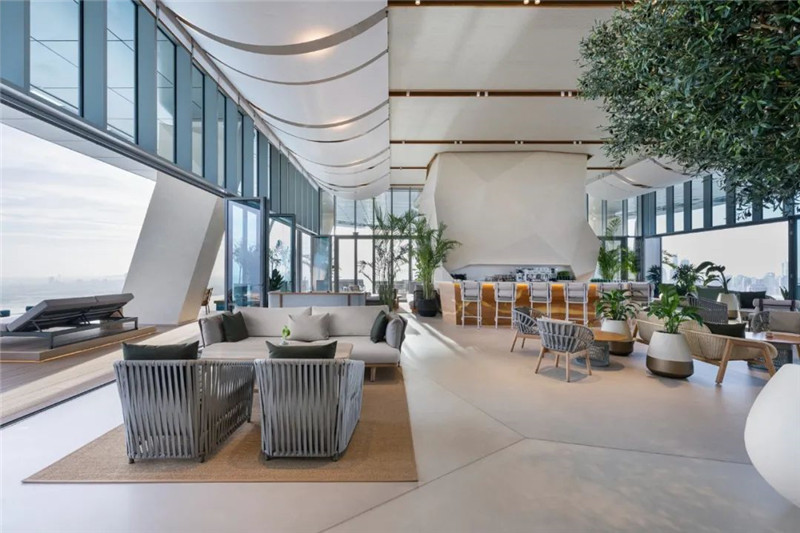 迪拜棕櫚塔AURA SKYPOOL度假酒店設計賞析